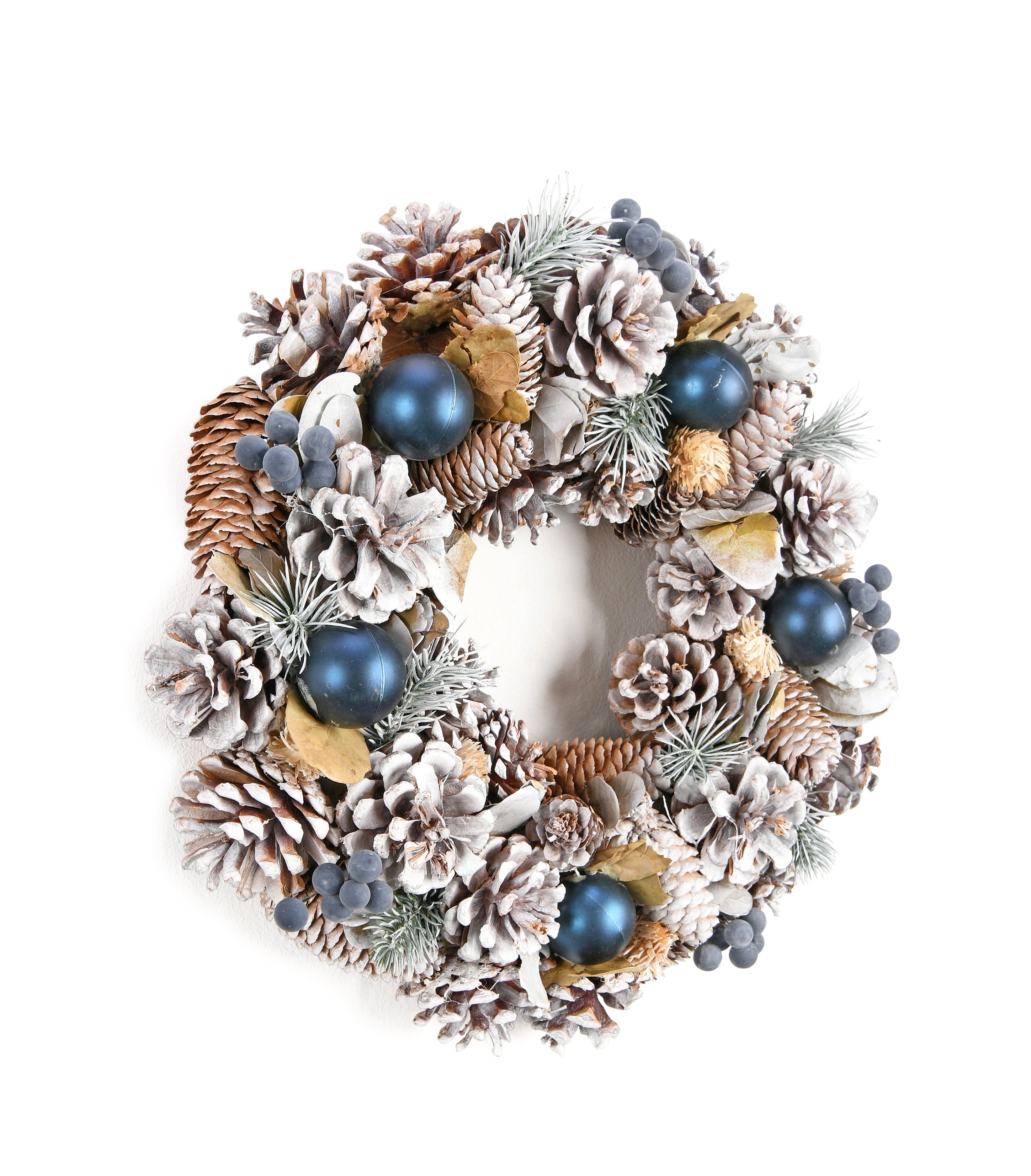 Pinecone Wreath. 34 cm
